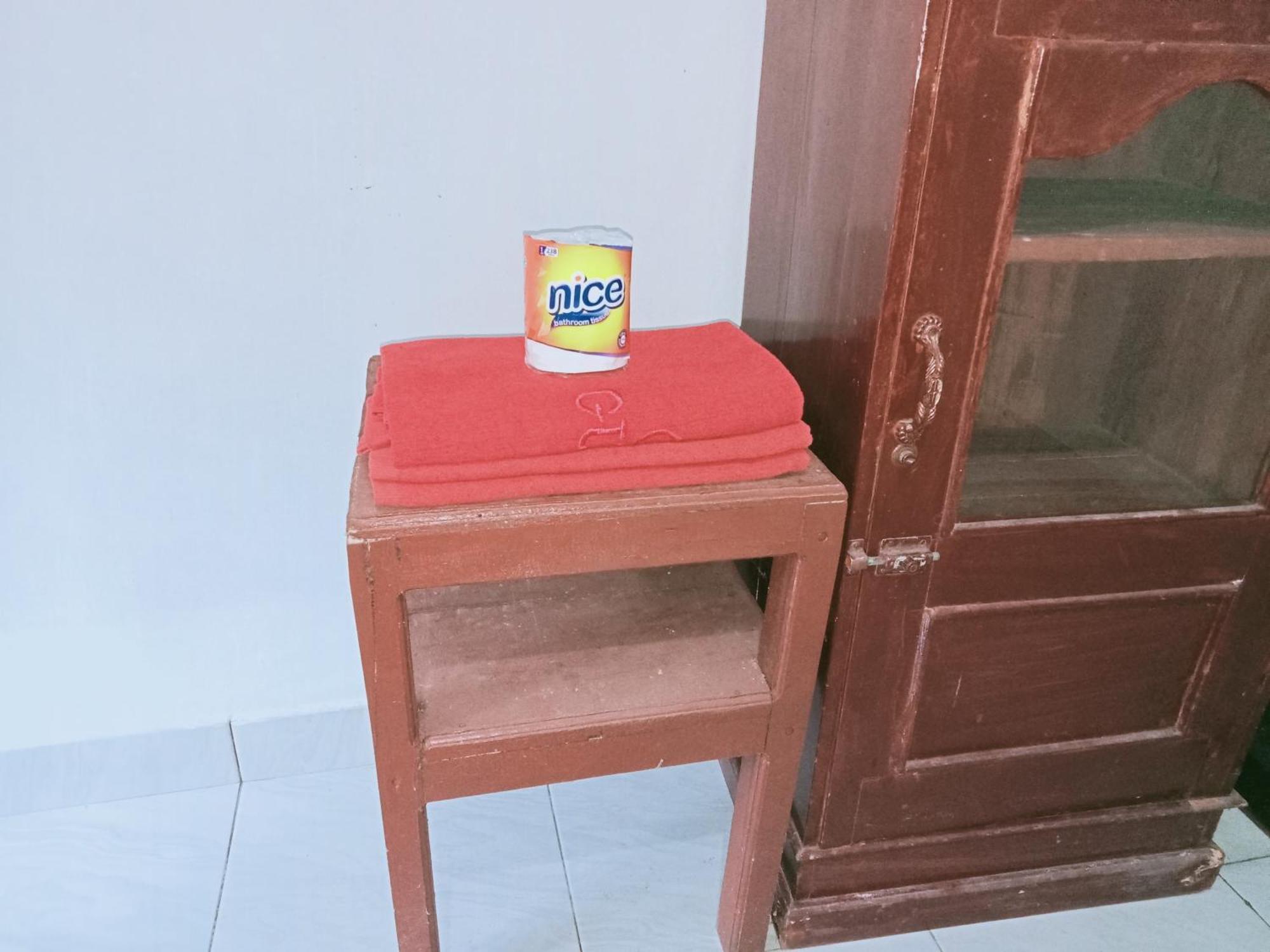 Perwita Homestay Kuta  Ruang foto