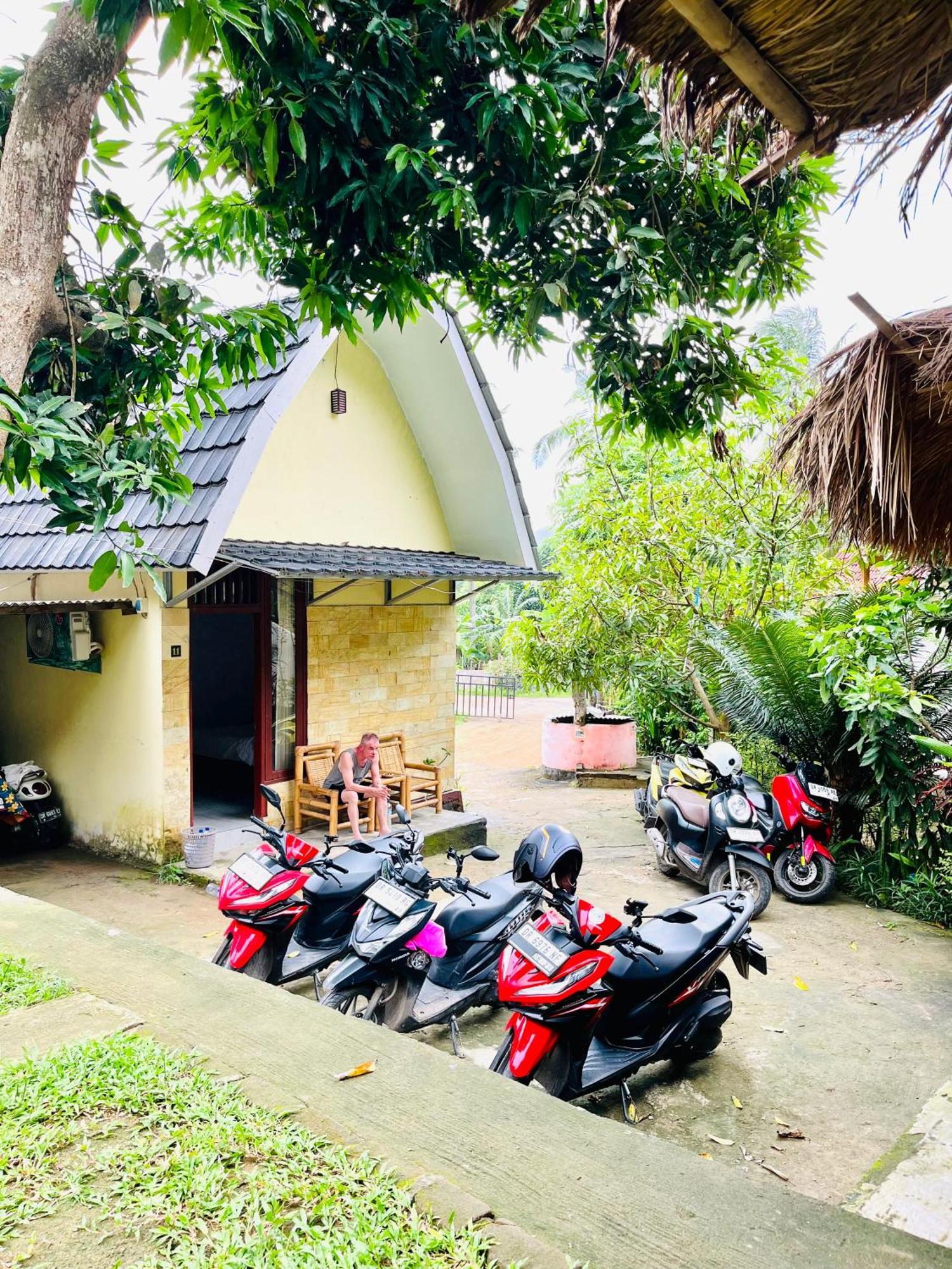 Perwita Homestay Kuta  Bagian luar foto
