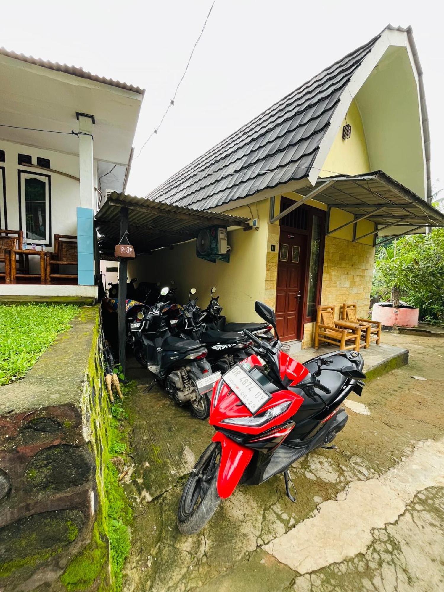 Perwita Homestay Kuta  Bagian luar foto